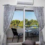 Appartamento Ivana With Sea View - Pet Friendly *