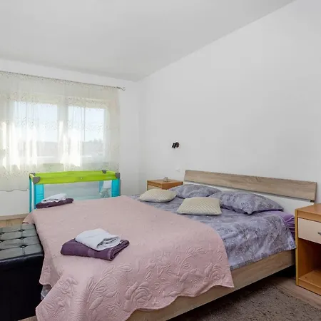 Ivana With Sea View - Pet Friendly Fažana